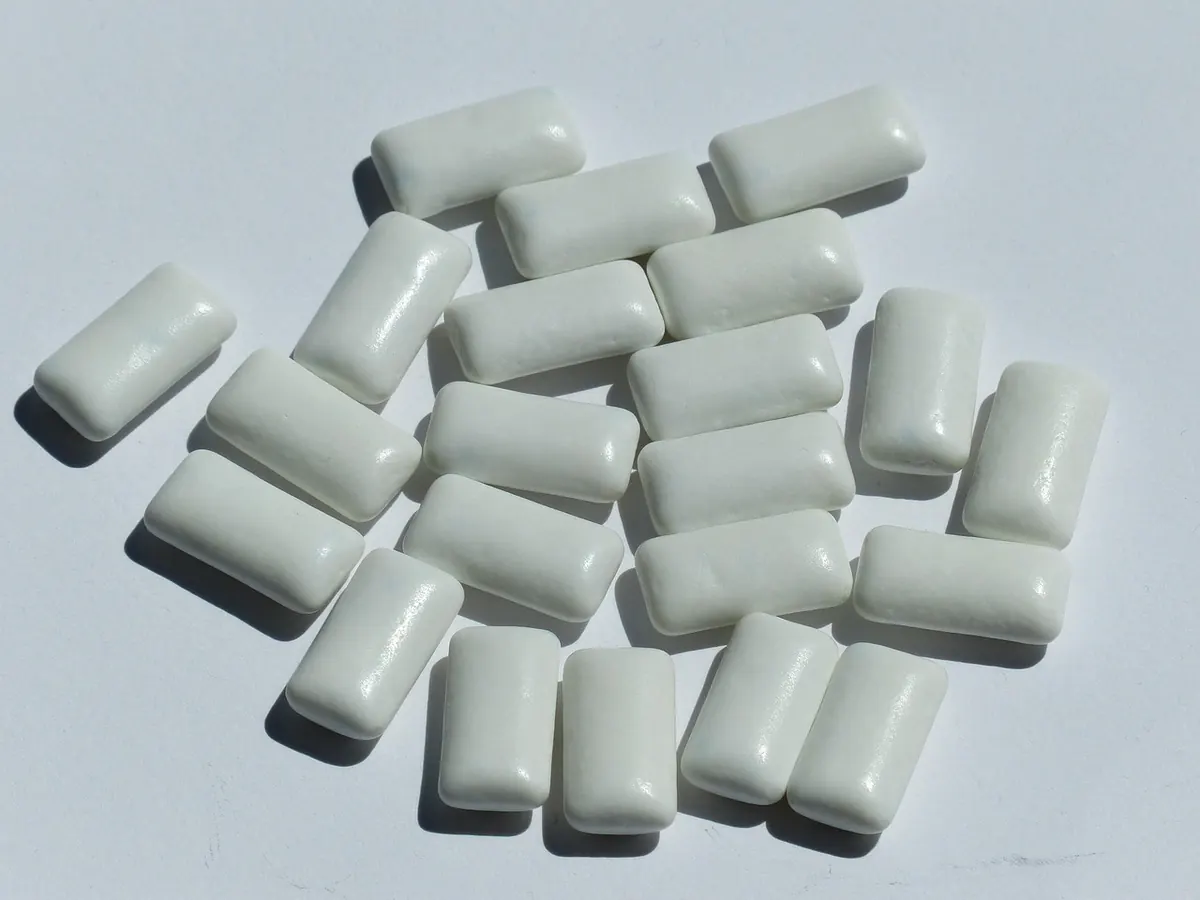 Beginner's Guide to Chewing Gum Bases: Natural, Synthetic and What's in Your Pack